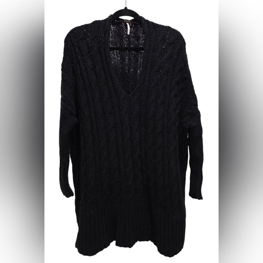 Free People Easy Cable Knit V-neck Oversized Sweater In Black, Small
